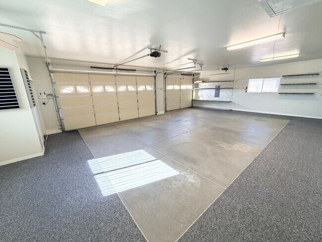 Building Photo - Snow Canyon Views!