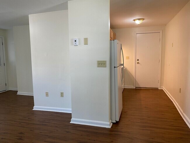 Building Photo - 53 Walker St