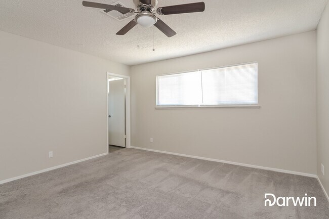 Building Photo - 5141 Shadow Hill Drive, Las Vegas, NV 89120