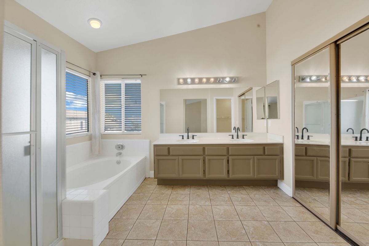 Building Photo - 3201 Angeleno Pl