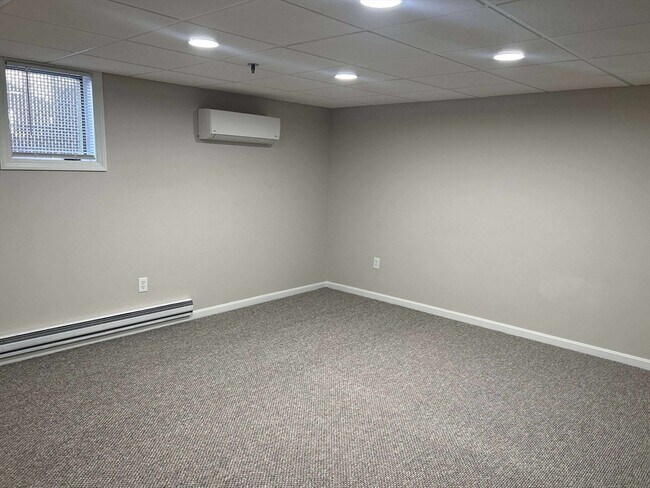 Building Photo - 1329 Main St