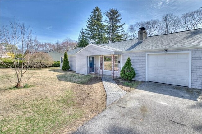 Building Photo - 140 Phillips Rd