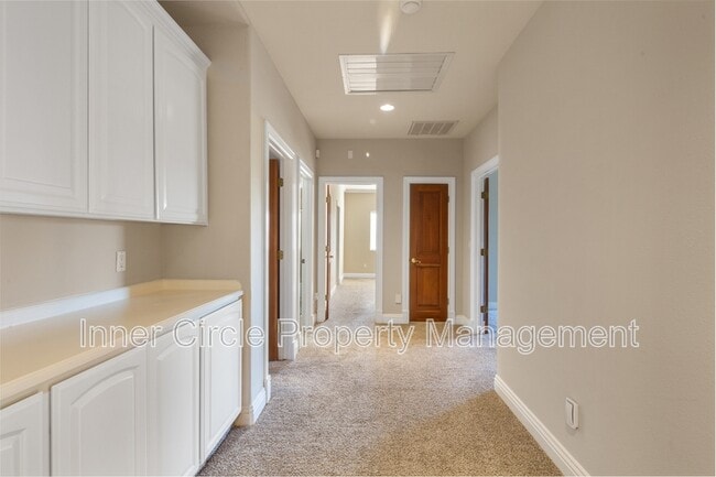 Building Photo - 5771 Gateway Ct