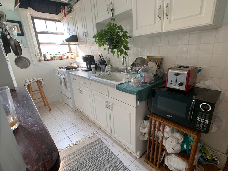 Building Photo - 57 Brighton Ave