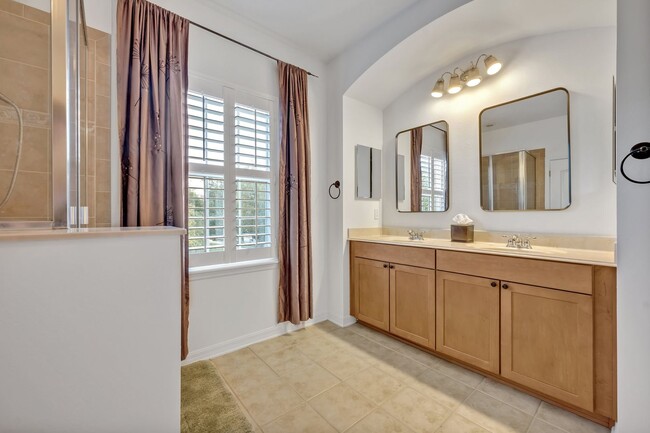 Building Photo - Baldwin Park Charmer
