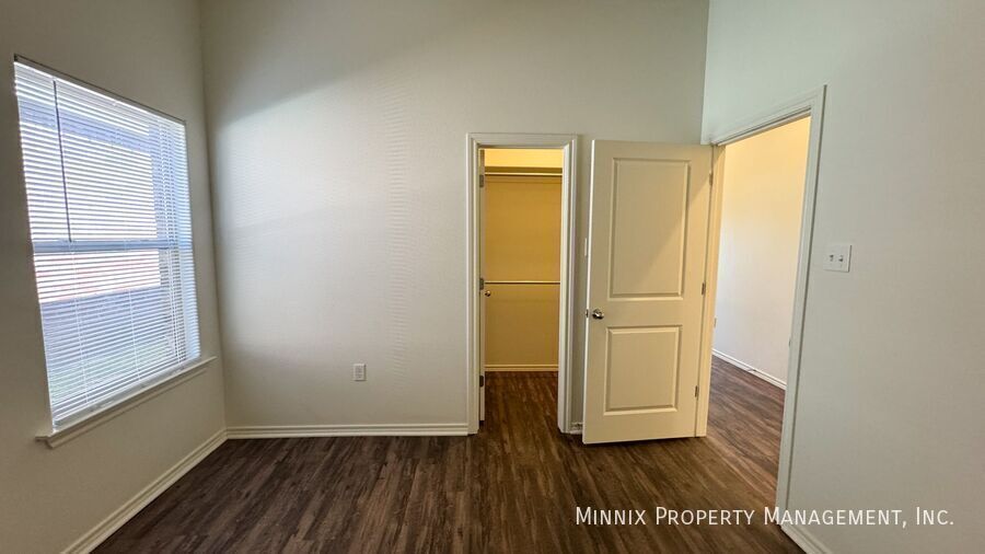 Building Photo - 2017 102nd St