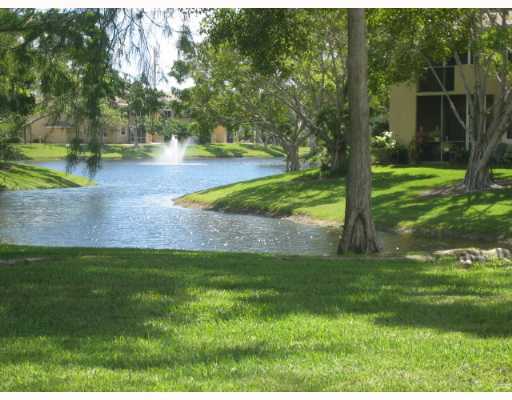 Building Photo - 800 Cypress Park Way