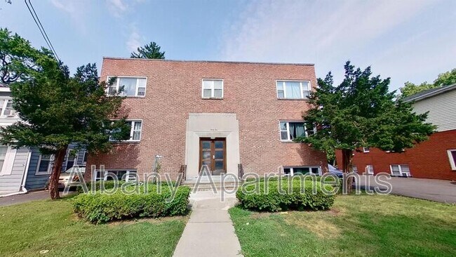 Building Photo - 31 Parkwood St