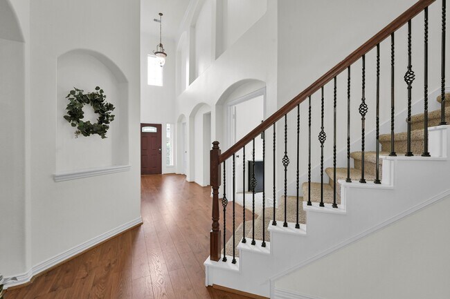 Building Photo - 4770 Jackson Square Dr