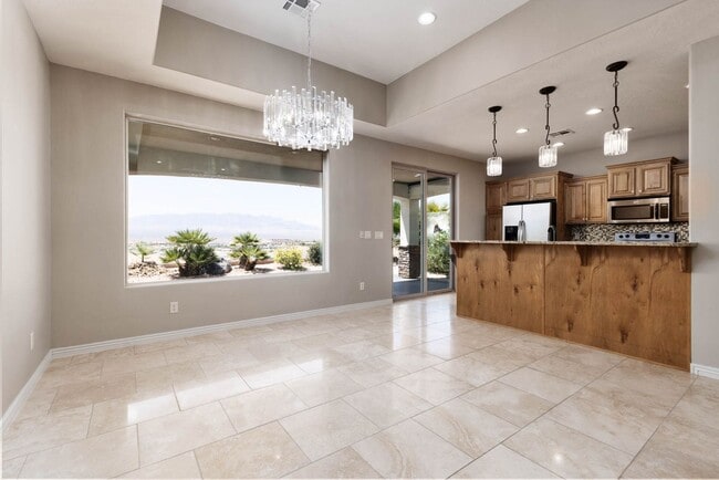 Building Photo - House in Gated Community with Views!