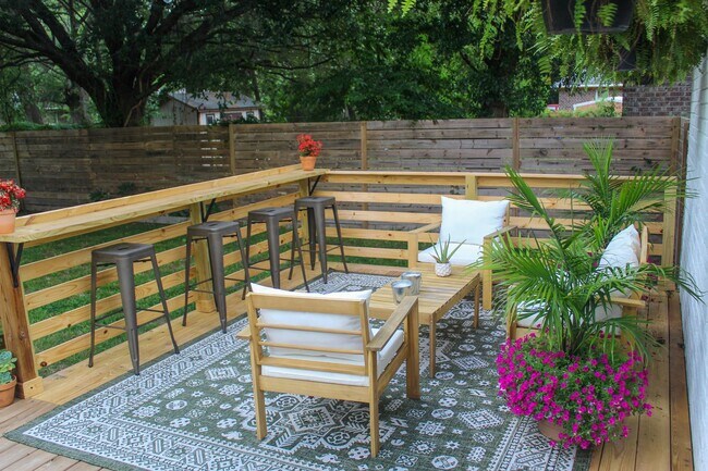 Building Photo - Renovated 3-Bedroom Single-Story Home with...