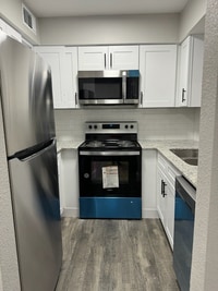 Building Photo - 13455 Kit Ln