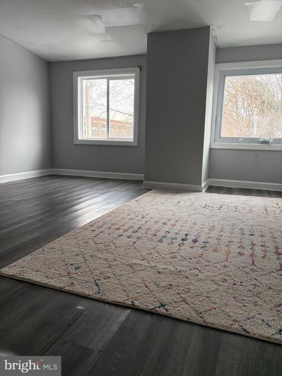 Building Photo - 75 Jersey St