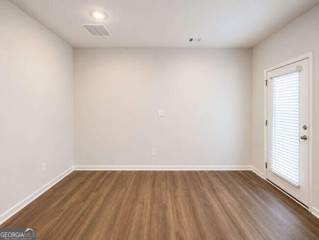 Building Photo - 14 Silverbell Ln NW