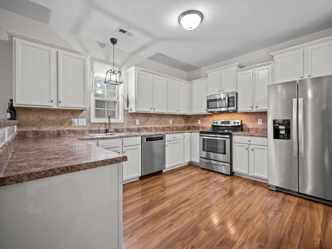 Building Photo - Welcome to Pepperwood Lane!