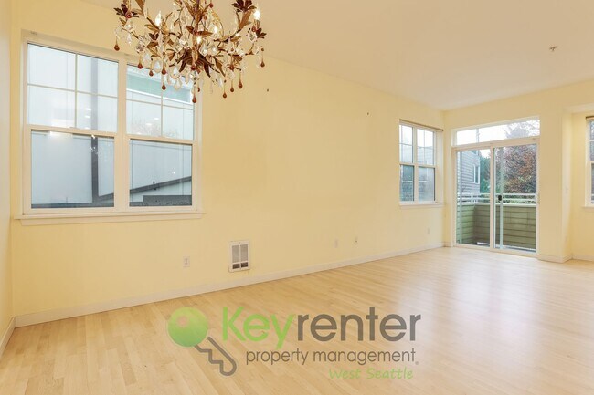 Building Photo - Sophisticated Seattle Home with Stunning Interiors