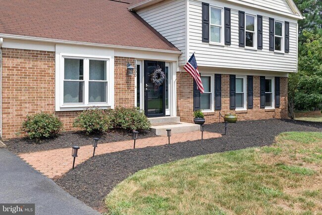 Building Photo - 12800 Turberville Ln