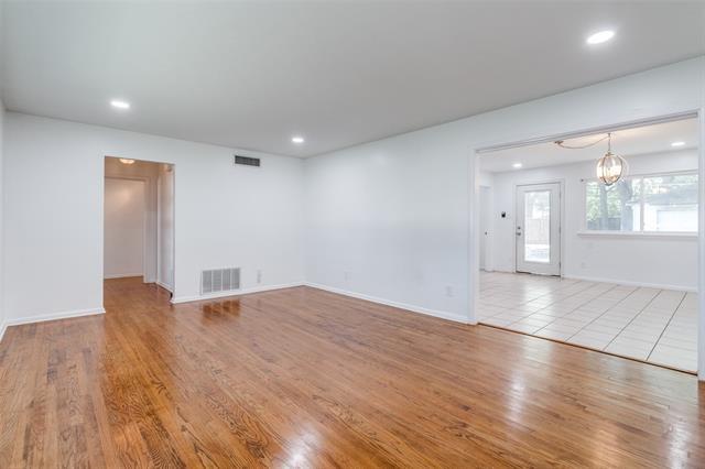 Building Photo - 6418 E Lovers Ln