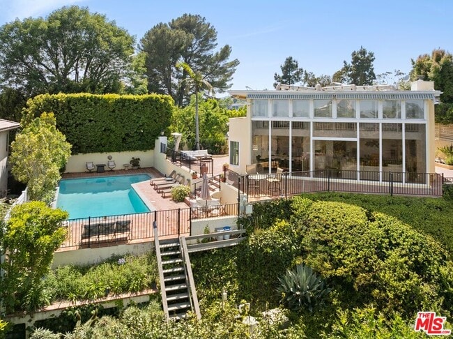 Primary Photo - 1244 Stradella Rd