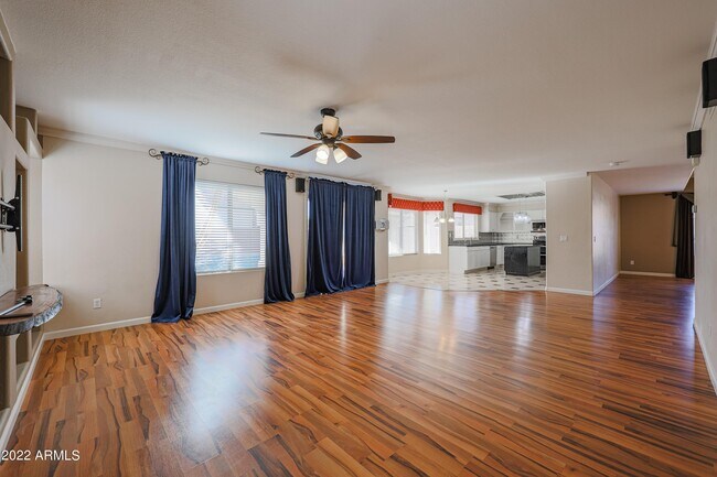 Building Photo - 16146 N 158th Ave