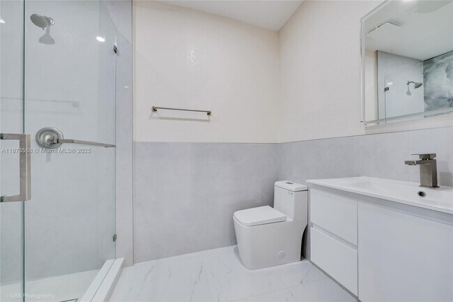 Building Photo - 10421 SW 184th St