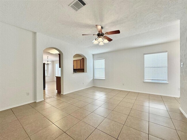 Building Photo - 1015 Aiken Dr