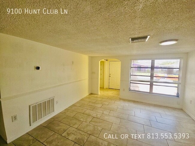Building Photo - 9100 Hunt Club Ln