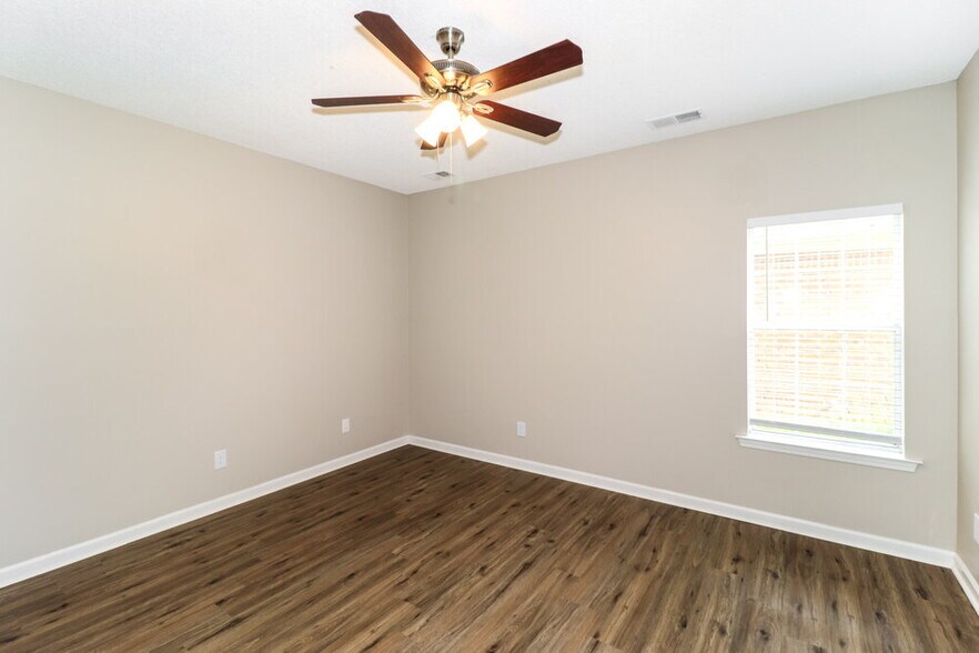 Building Photo - 1021 Cordova Ridge Pl
