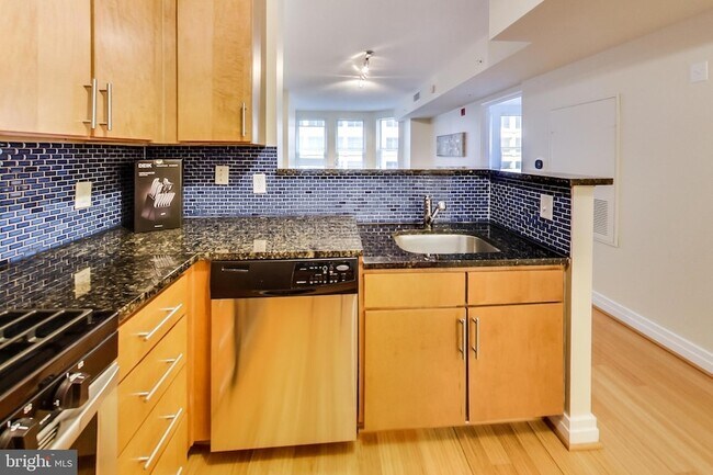 Building Photo - 915 E Street NW Unit 613