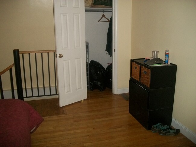 Building Photo - 23 Jay St