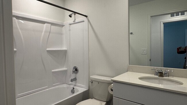 Building Photo - Charming Modern Townhome in Marion Ranch – Prime Ocala Location, Internet, Trash & Lawn Care Incl...