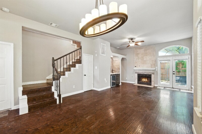 Building Photo - 9128 Cumberland Dr