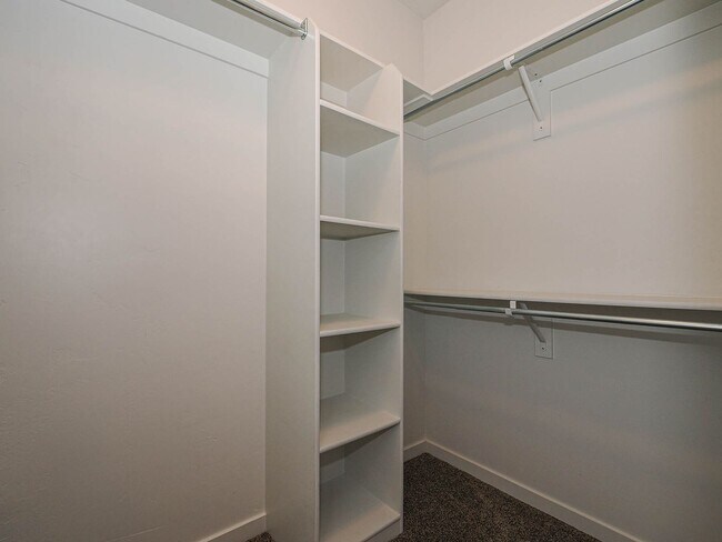 Building Photo - 3 Bedroom, 2 Bathroom Condo