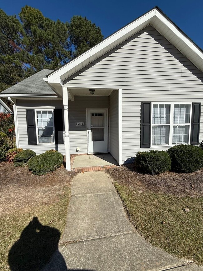 Building Photo - Stoneridge Ln 1218 - Maayah Z