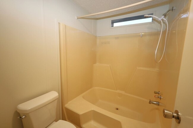 Building Photo - 5493 Griffin Dr