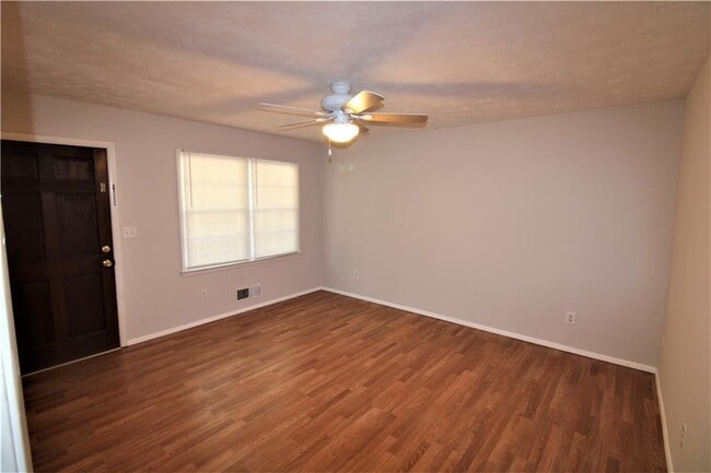 Building Photo - 979 Chestnut Oak Ct