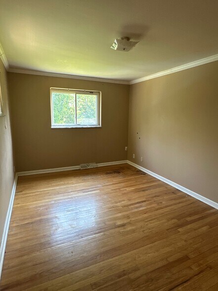 Building Photo - 3344 Buell St