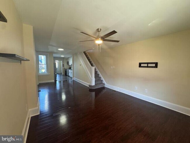 Building Photo - 405 Walnut St