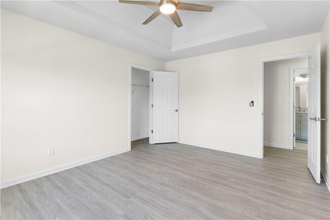 Building Photo - 1893 Tulip Petal Rd