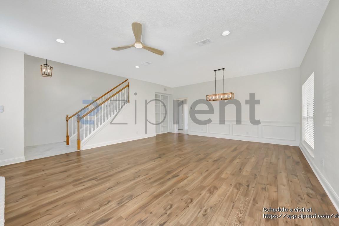 Building Photo - 2111 Daniel Way