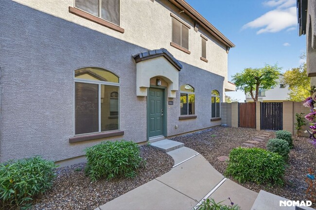 Building Photo - 2725 E Mine Creek Rd