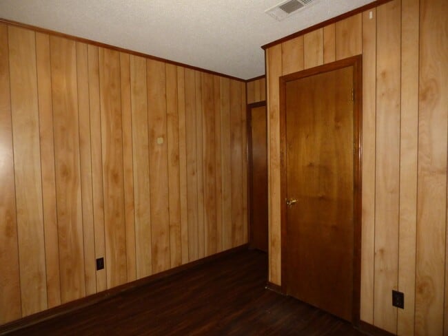 Building Photo - Quaint Home - Heart of Milton