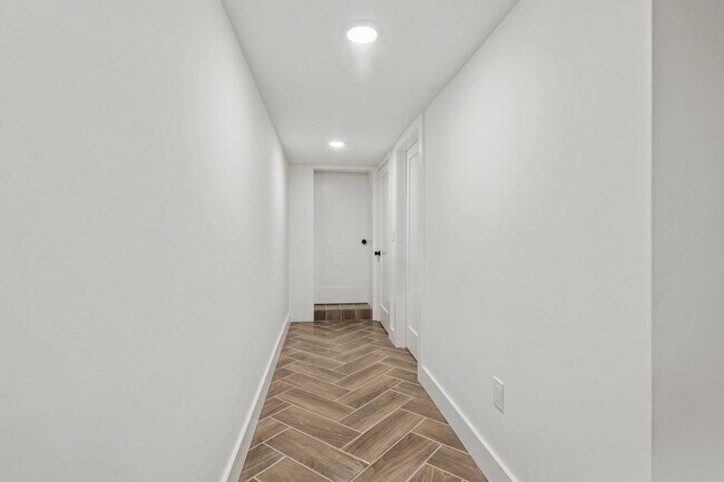 Building Photo - 41 47th St