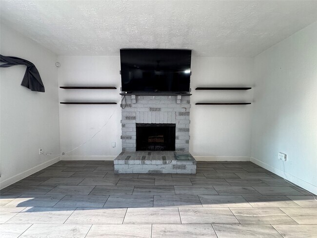 Building Photo - 8519 Church Light Ln