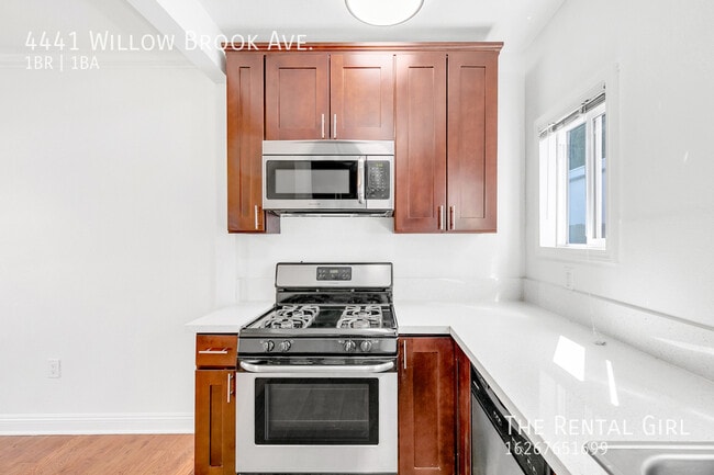 Building Photo - 4441 Willow Brook Ave