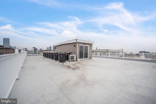 Building Photo - 1111 S 24th St