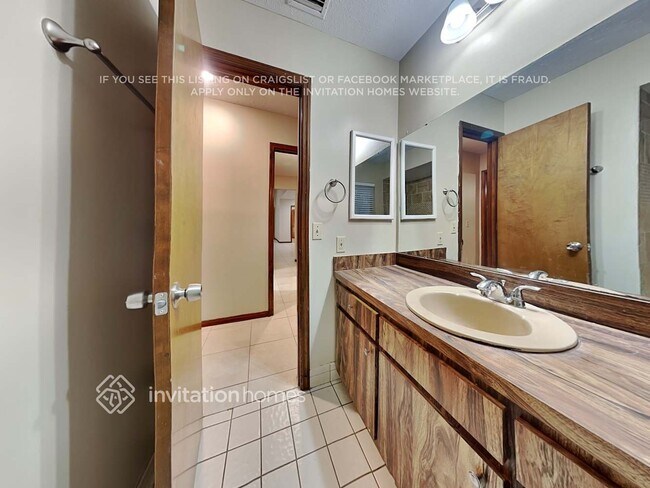 Building Photo - 3904 Butternut Ct