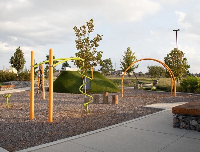 Building Photo - 4423 Sandhill Terrace Ln