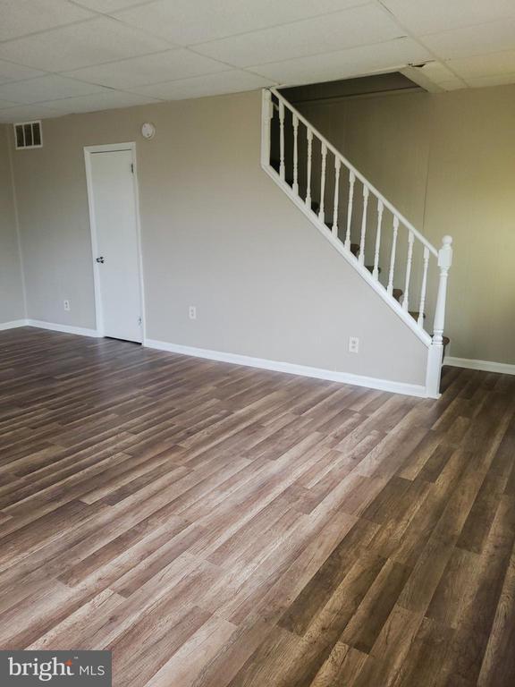 Primary Photo - 601 Division St