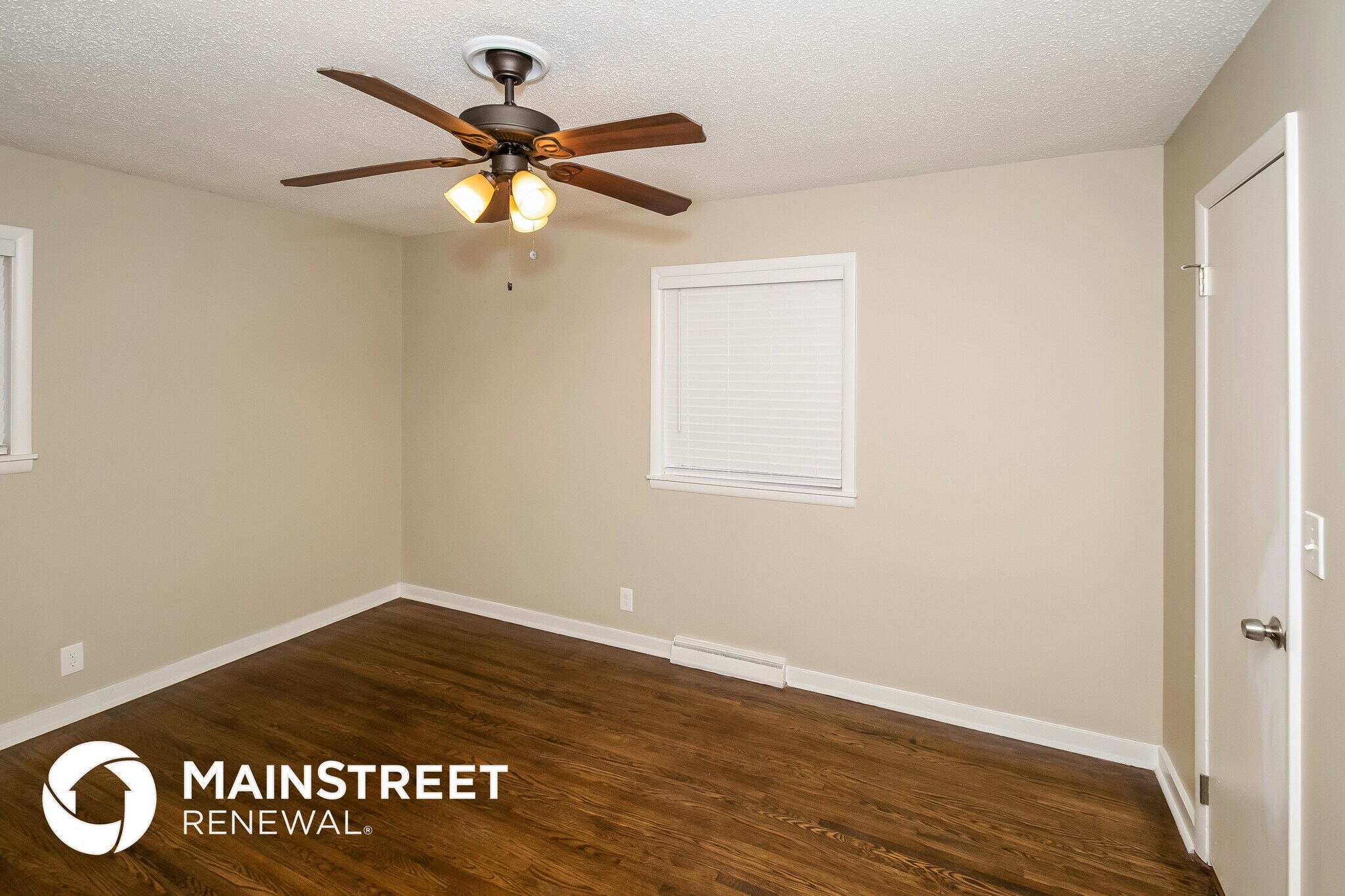 Building Photo - 624 Lisa Ln